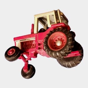 Vintage ERTL International Harvester 1586 1/16 Scale Diecast Farm Tractor Toy